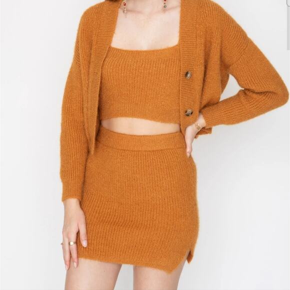 Callahan Revolve Genny Eyelash Fuzzy Knit Mini Skirt Amber Glow XS Fall - Picture 2 of 14